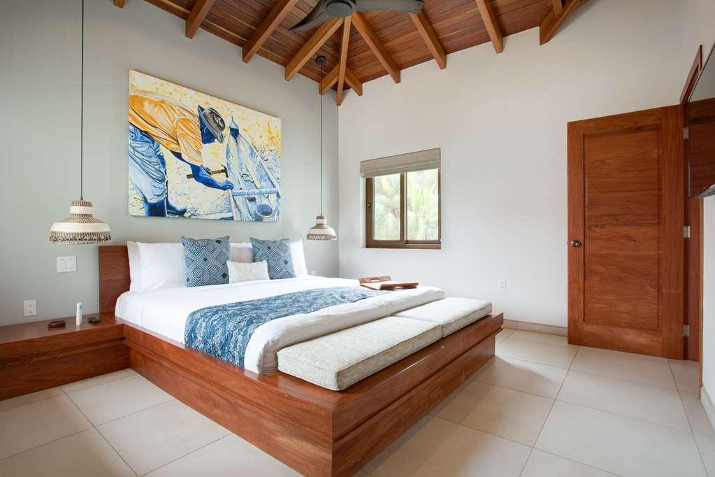 Naia Resort And Spa Seine Bight Village Номер фото